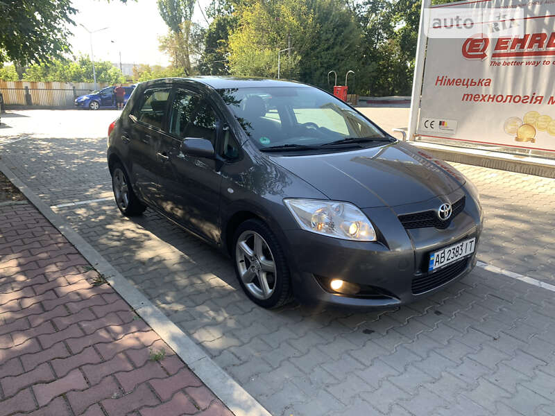 Toyota Auris (2007)