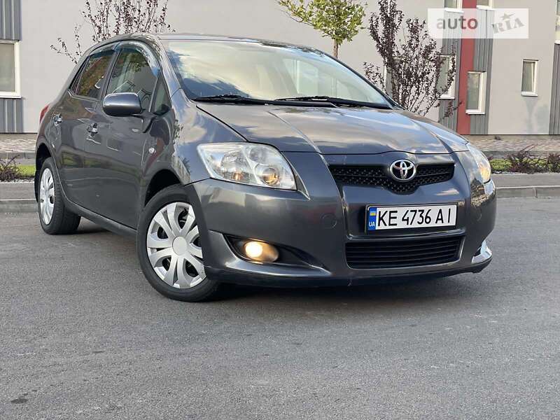 Toyota Auris (2008)