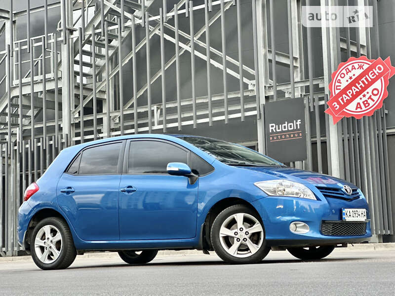 Toyota Auris (2011)