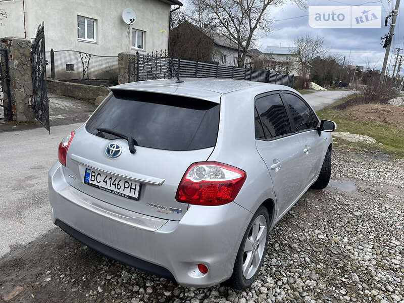 Toyota Auris (2010)
