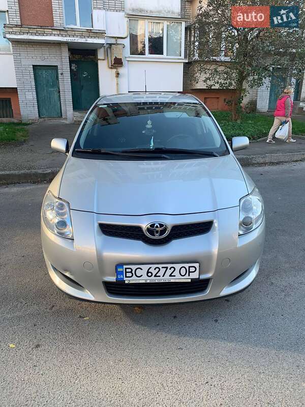 Toyota Auris (2007)