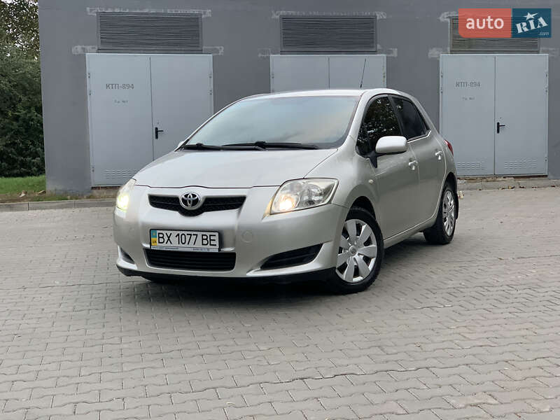Toyota Auris (2009)