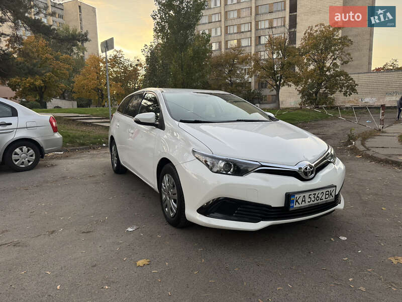 Toyota Auris (2016)