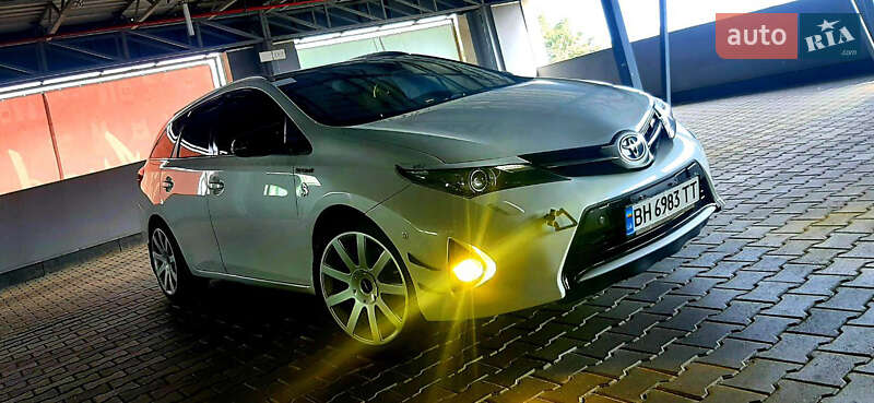 Toyota Auris (2015)