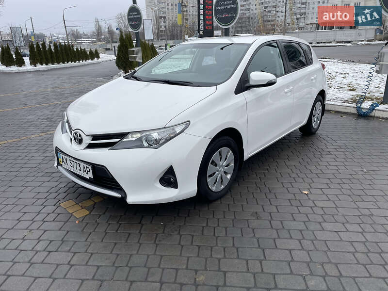 Toyota Auris (2013)