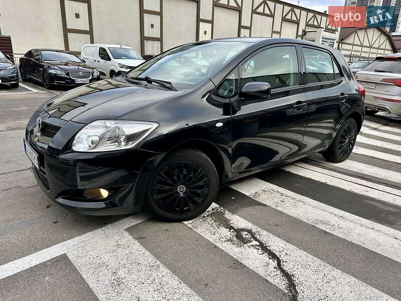 Toyota Auris (2008)