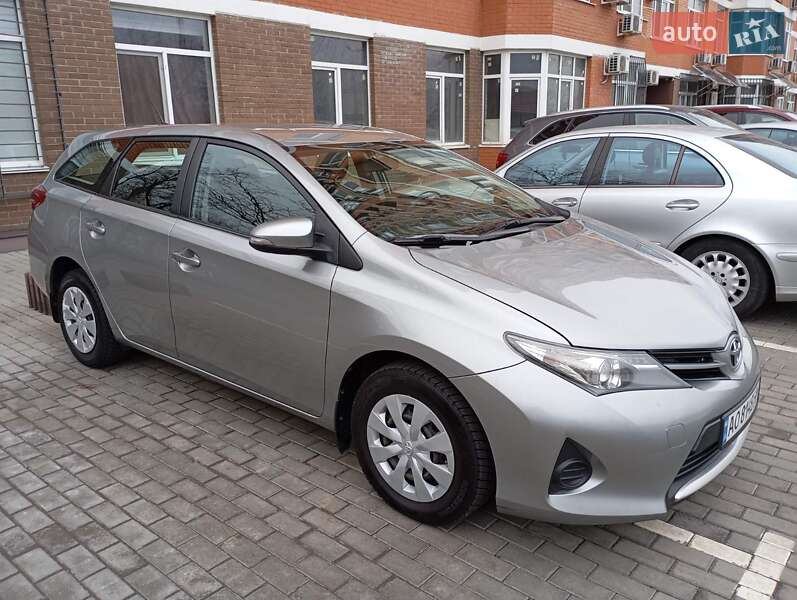 Toyota Auris (2013)