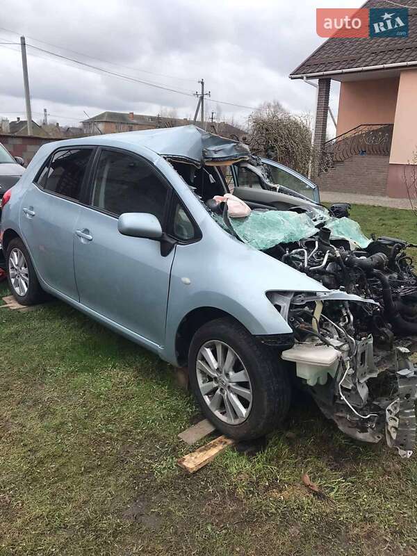 Toyota Auris (2008)