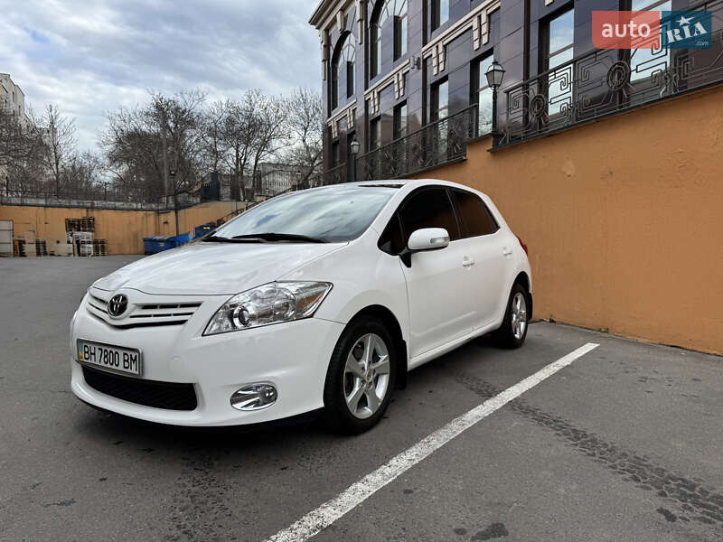 Toyota Auris (2012)