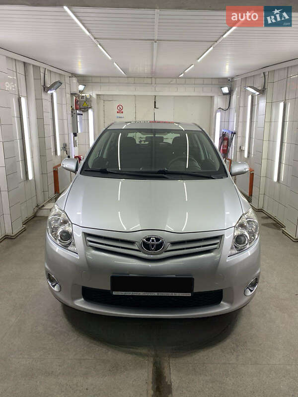 Toyota Auris (2012)