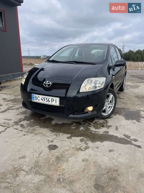 Toyota Auris (2007)