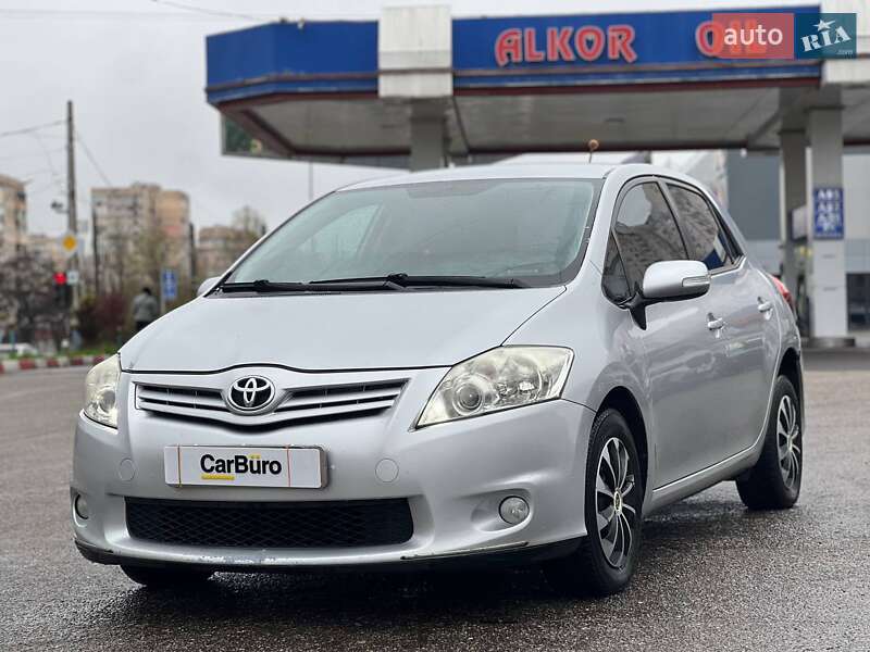 Toyota Auris (2011)