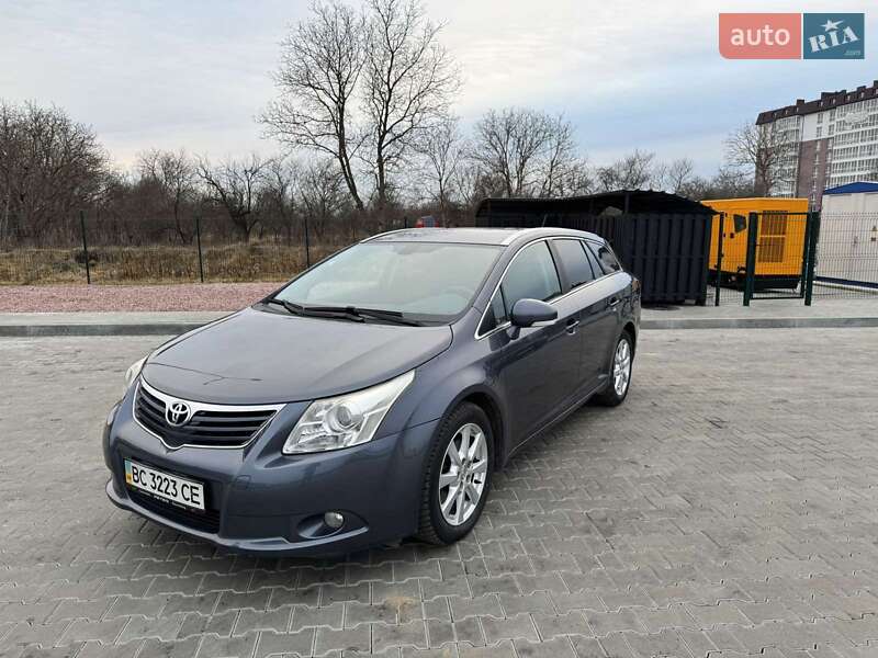 Toyota Avensis (2011)