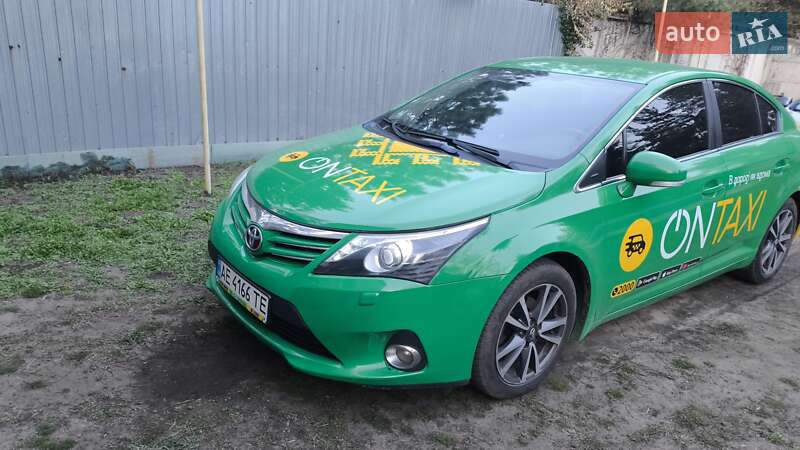 Toyota Avensis (2012)