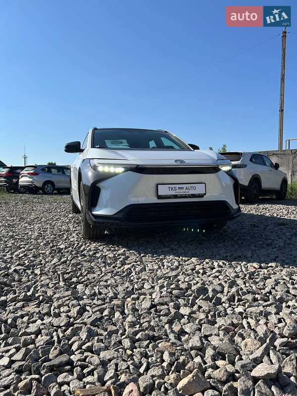 Toyota Bz4x (2022)