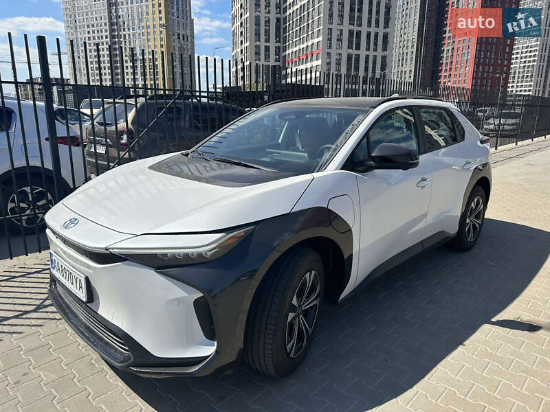 Toyota Bz4x (2022)