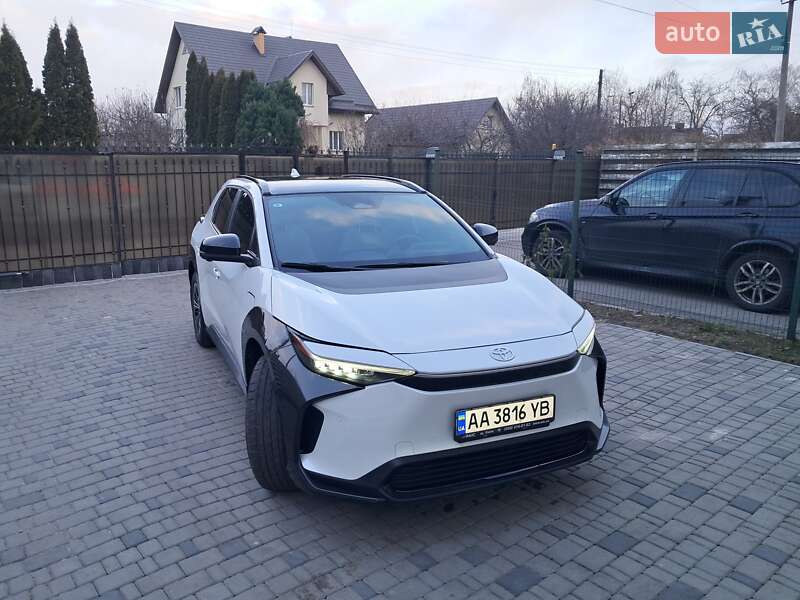Toyota Bz4x (2022)