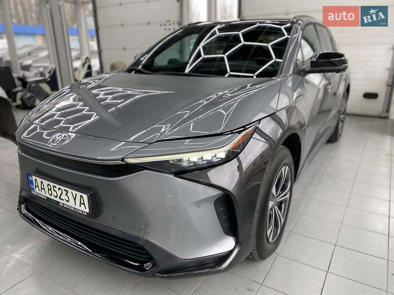 Toyota Bz4x (2023)