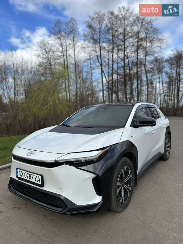 Toyota Bz4x (2022)