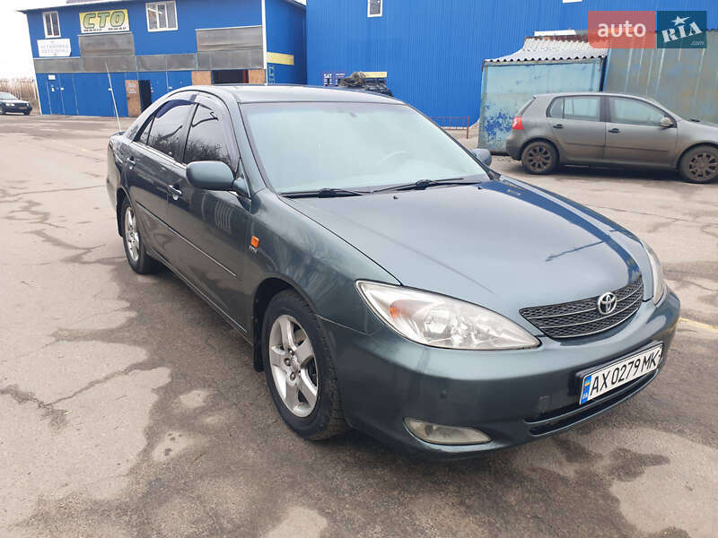 Toyota Camry (2002)