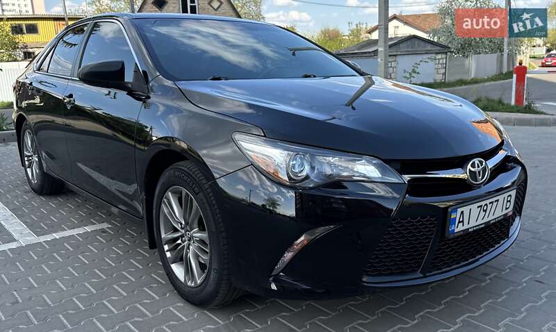 Toyota Camry (2017)