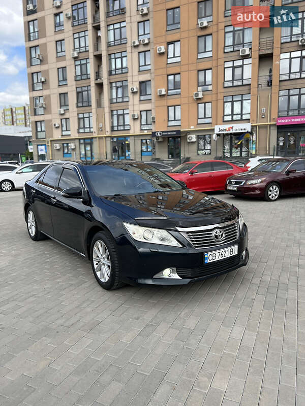 Toyota Camry (2011)