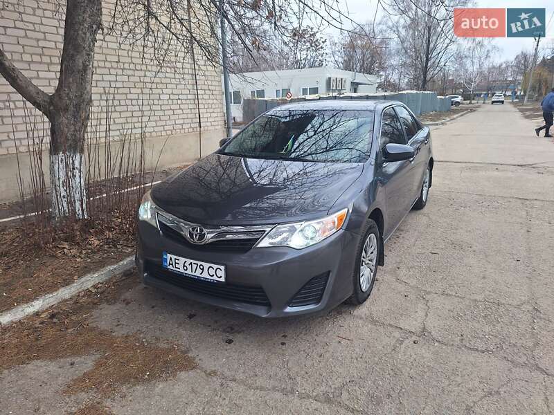 Toyota Camry (2013)