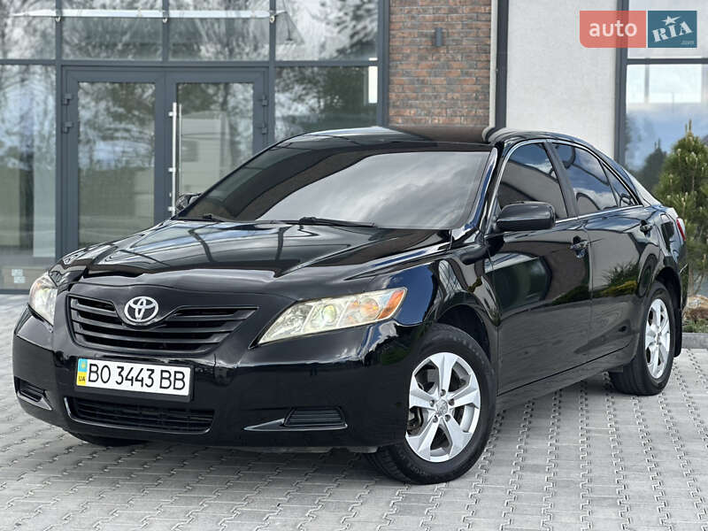 Toyota Camry (2008)