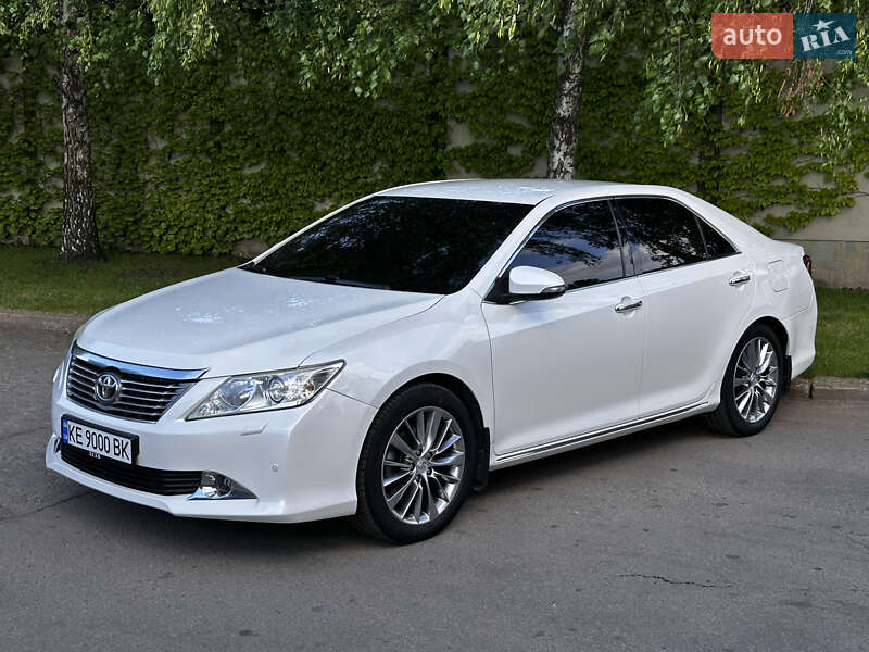 Toyota Camry (2011)