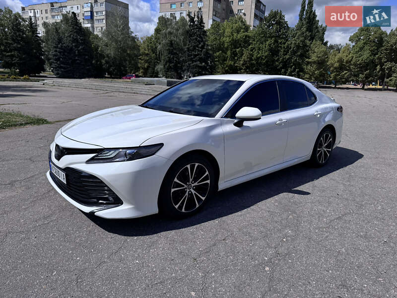 Toyota Camry (2018)