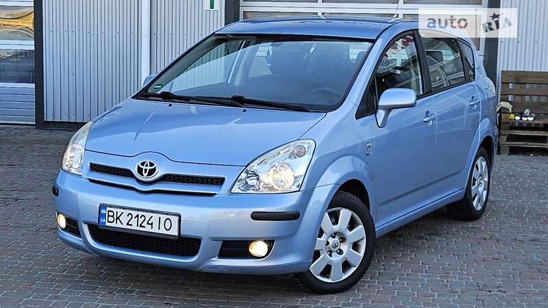 Toyota Corolla verso (2004)