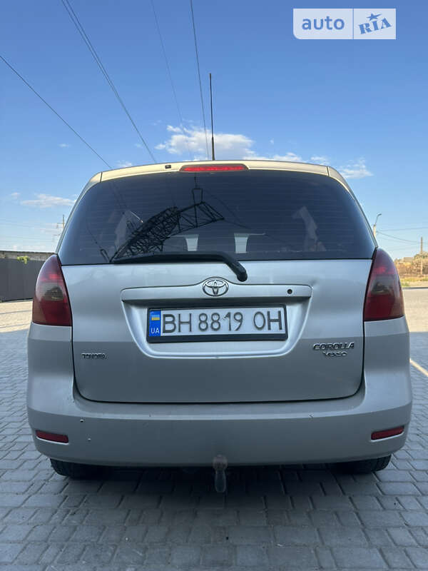 Toyota Corolla verso (2002)