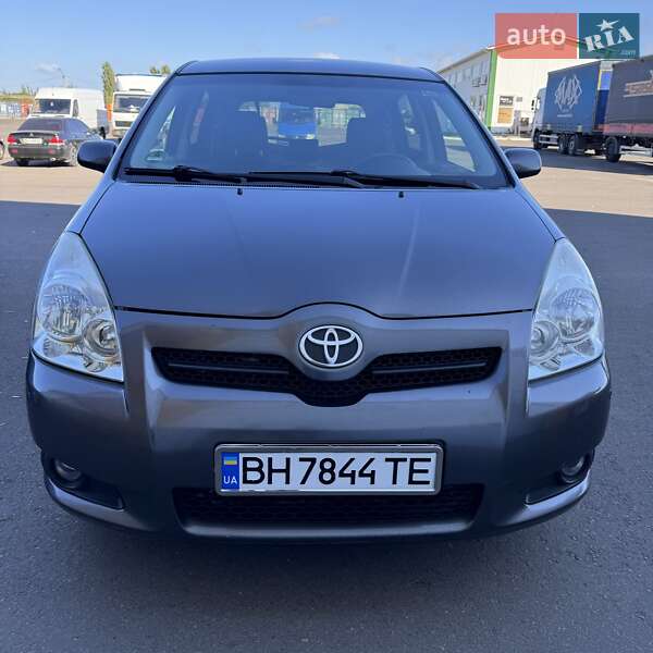Toyota Corolla verso (2008)