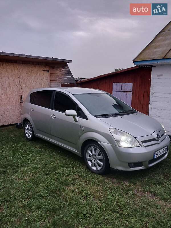 Toyota Corolla verso (2005)