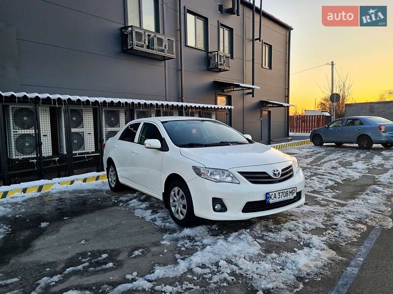 Toyota Corolla (2012)