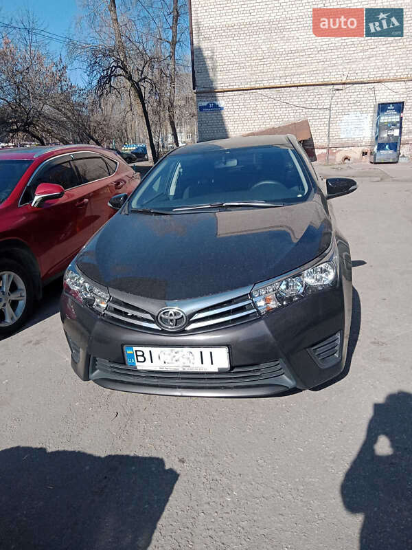 Toyota Corolla (2015)
