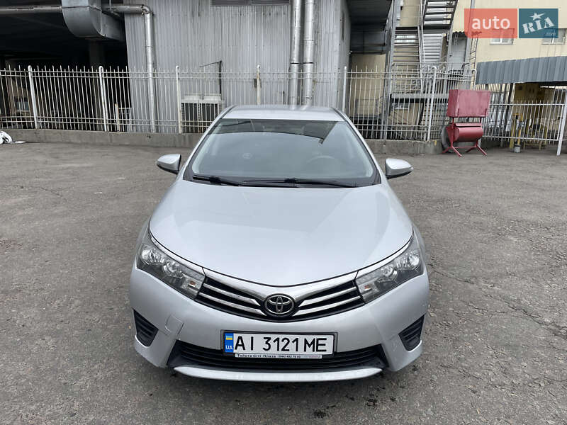 Toyota Corolla (2013)