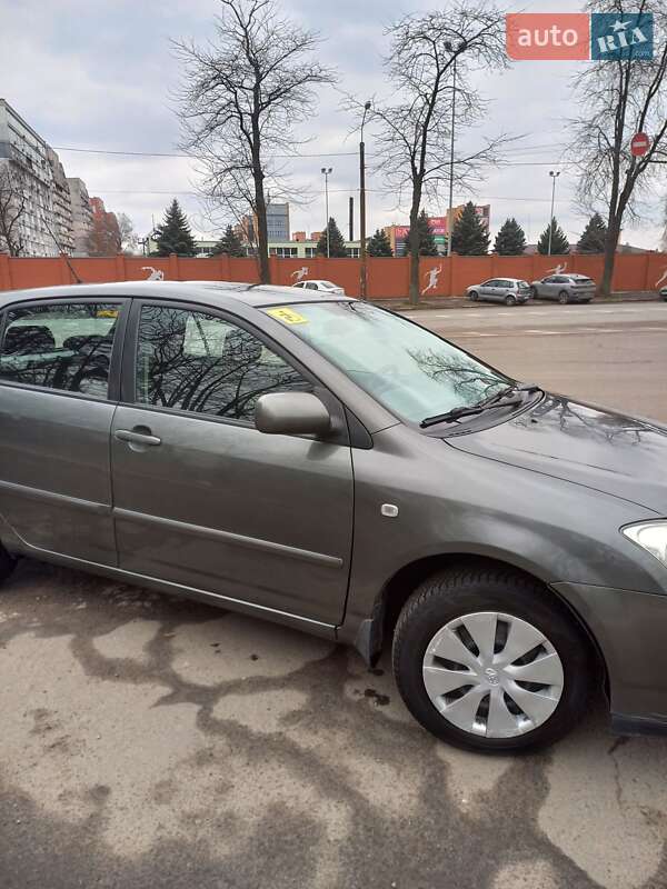 Toyota Corolla (2006)