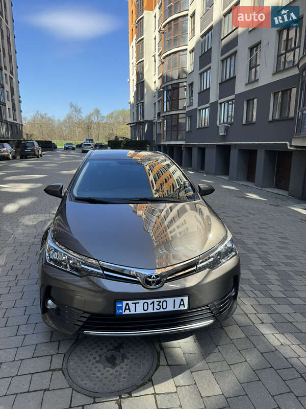 Toyota Corolla (2016)