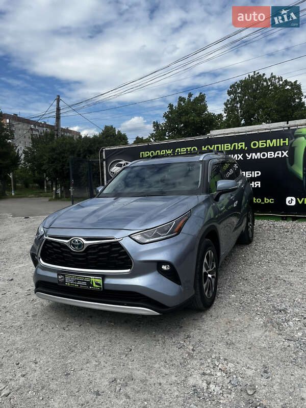 Toyota Highlander (2021)