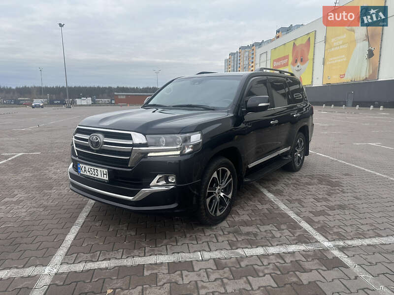 Toyota Land cruiser (2020)