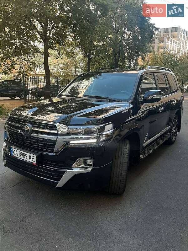 Toyota Land cruiser (2020)