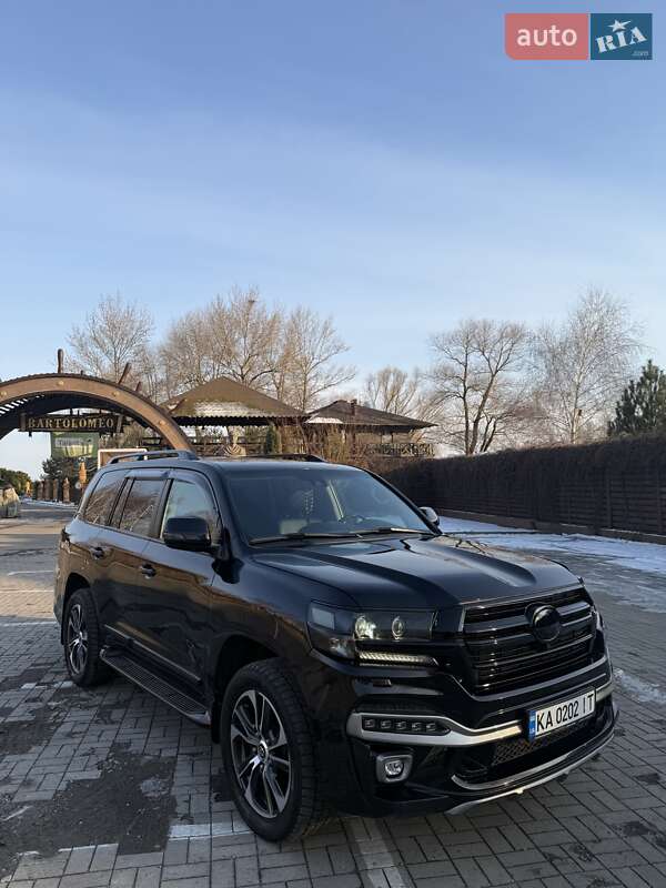 Toyota Land cruiser (2019)