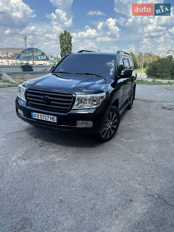 Toyota Land cruiser (2011)