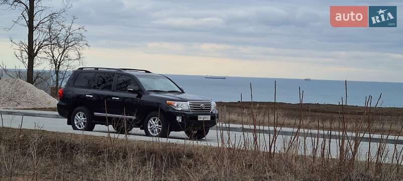 Toyota Land cruiser (2012)