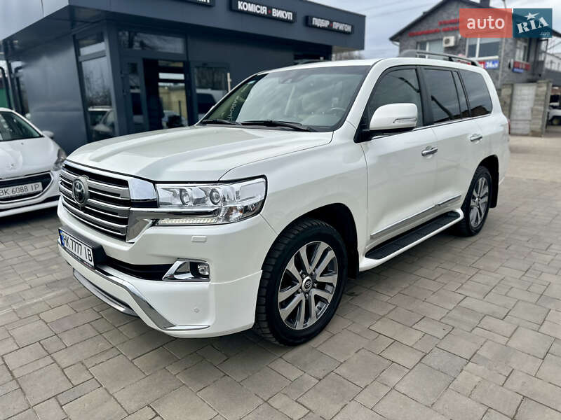 Toyota Land cruiser (2017)
