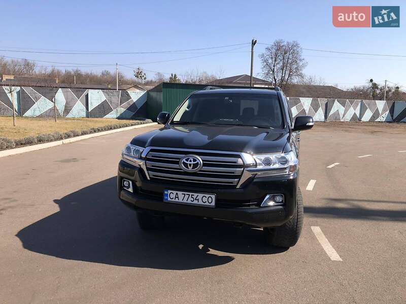 Toyota Land cruiser (2019)