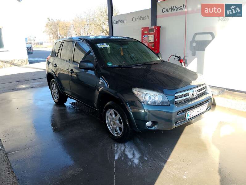 Toyota Rav4 (2008)