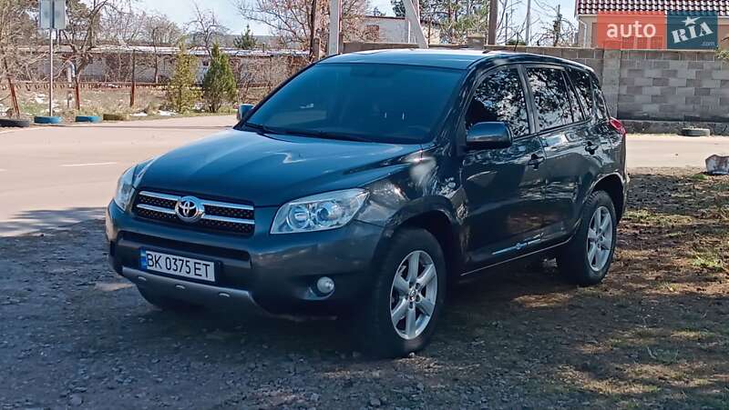 Toyota Rav4 (2007)