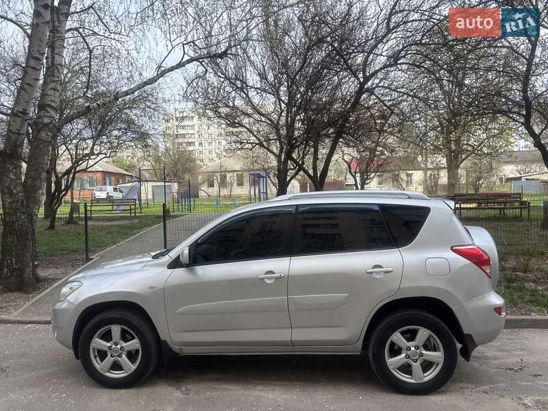 Toyota Rav4 (2006)
